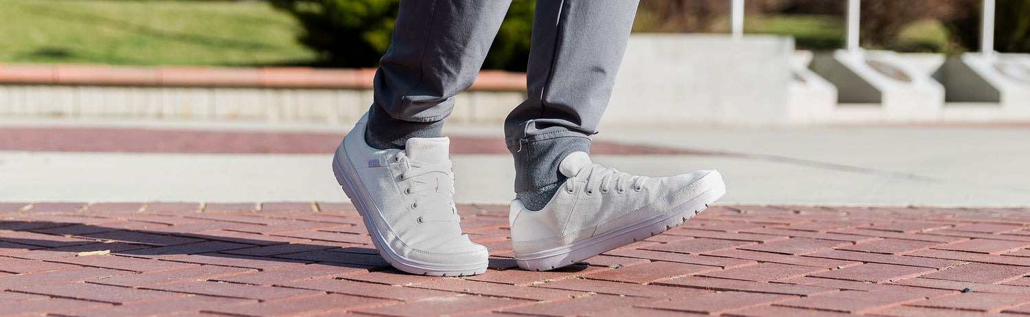 5 Things to Look for When Picking the Perfect Minimalist Shoes for Travel