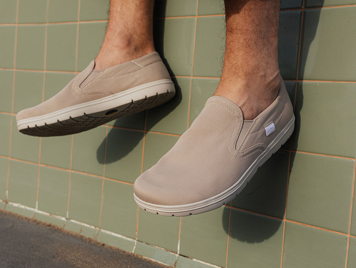 Men's Malibu Taupe on foot