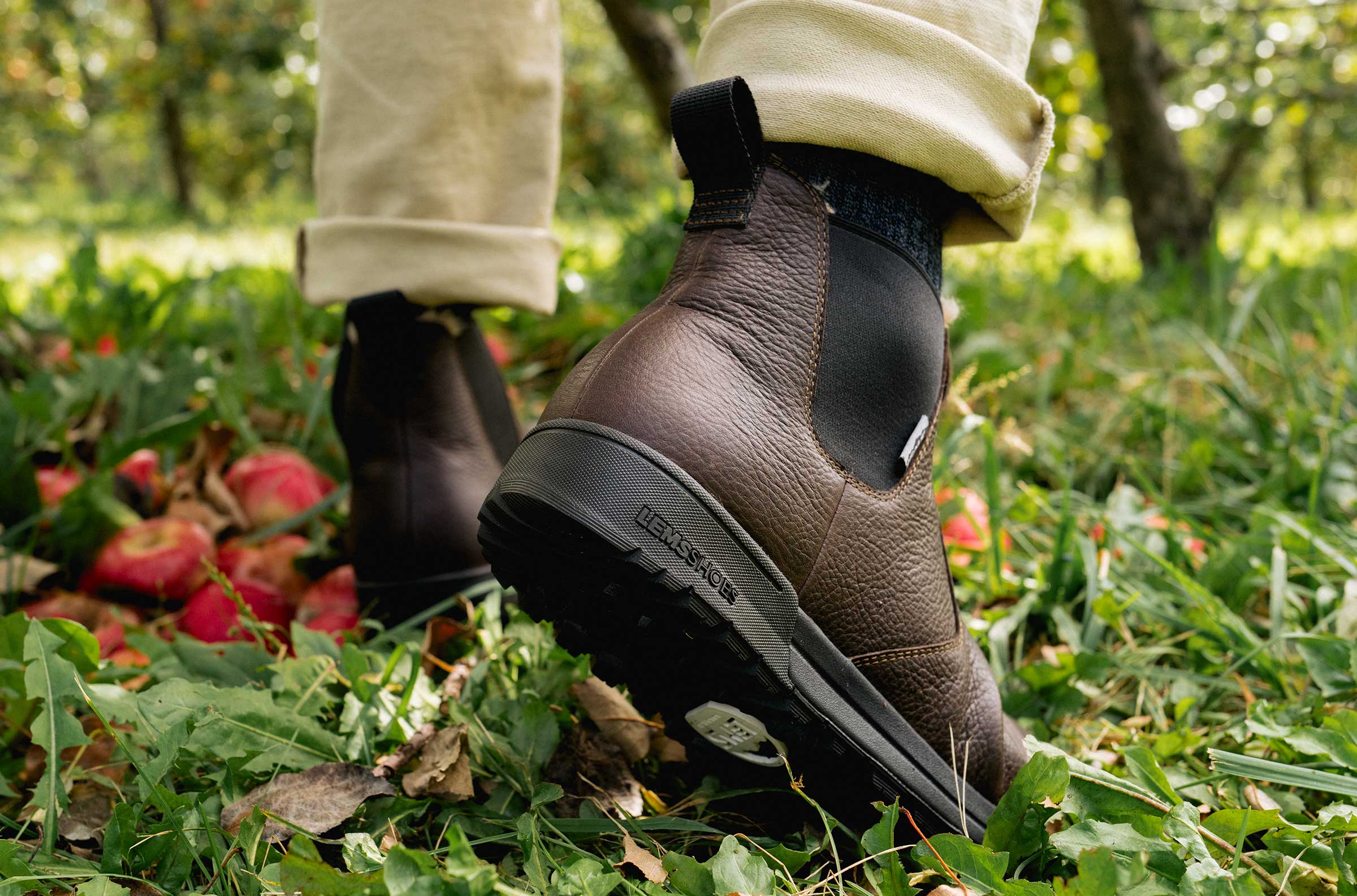 靴 98321 Bandung / BLACK CALF Men's Chelsea Boot Tuff Waterproof – Lems Shoes