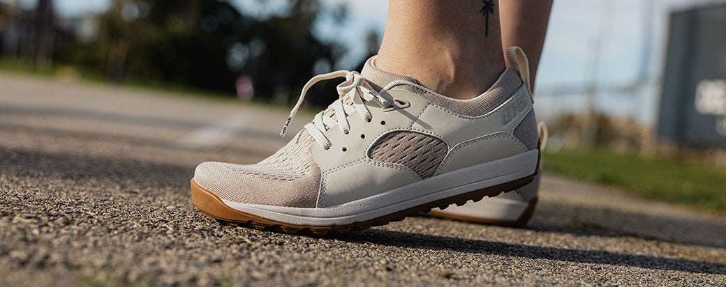 幅広トゥボックスのハイキングブーツ：その利点とは？ – Lems Shoes